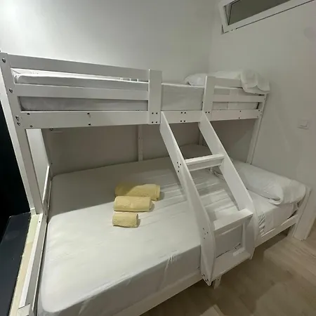 Mi Huesped Valencia, Aeropuerto